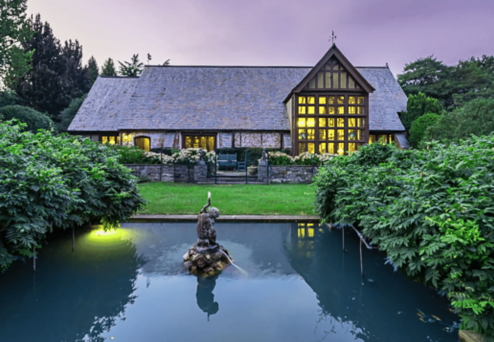 New York Elizabethan-styled Home